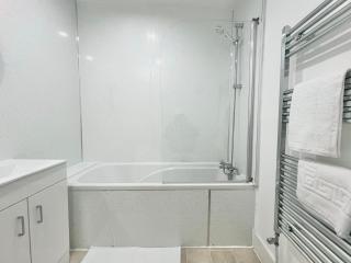 Clapham North Flat - 10 minutes tube to West End - 1