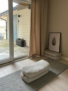 Charming Seaside Cabin With Views Over The Water - 6