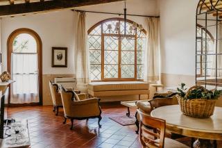 Romantic Retreat In The Woods Of Magona - 9