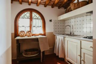Romantic Retreat In The Woods Of Magona - 6