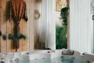 Essential by cin - 4