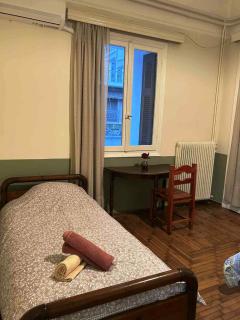 Private room for 3 in a dorm 5' from metro - 7