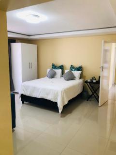 Dees Guest Lodge - 1