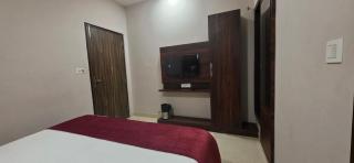 Hotel Golden Pearl Amritsar - Infront of Golden Temple Gate - 5