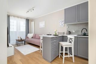 Elegant and Bright Apartment in Rzeszów with Balcony by Noclegi Renters - 7