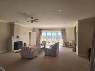 Blanco Guest Farm - Manor House - 1