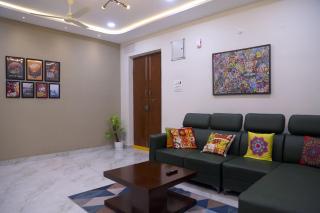 Aavasam 3BHK Flat Close to US Consulate IT Hub Gachibowli Only For Family - 1