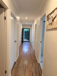 4 Bedrooms House Modern, Cozy, Quiet and Private - 3