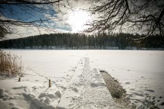 Pasakų namelis dviems su vaizdu į ežerą - Esperanza - 9