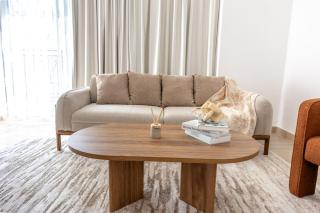 Bloomfields 1BR in Water's Edge B8 - Yas Island - Abu Dhabi - 2