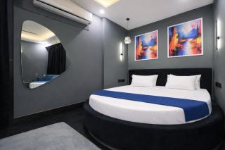 ACESTAYZ Gautam Nagar - 7