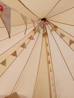 6m xl Bell Tent near Whitby with log burner - 6