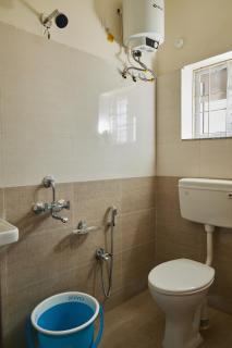 Narahari Nilayam 3BHK Near US Consulate Gachibowli Only for Family - 9