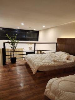 Zenwood Loft - Japandi Living Near Picnic Grove - 9