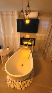 CANNES Suite Love room luxe avec Baignoire, Piscine bord de Mer - 8