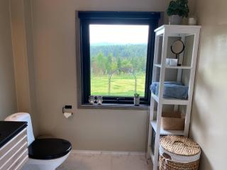 Black Mirror , Jacuzzi all year - 2