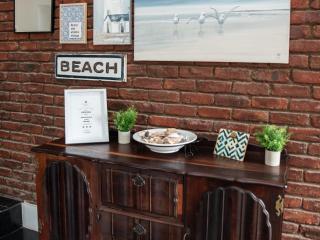 Bluewater Guesthouse - 4