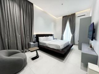 Andrian's Luxury Apartment - 9