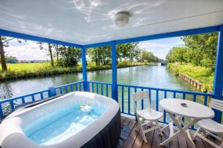 Cottage flottant Terrasse Jacuzzi privé en supplément près Dijon - 5