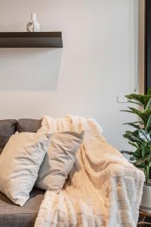 05WM Abnb-Style Apt in Melbourne with 2BR Plus Free Parking, Near Train & Queen Vic - 2