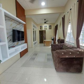 Homestay Mira Daily - 1