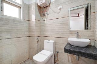 Hotel Breezy Heights near Delhi IGI airport - 4