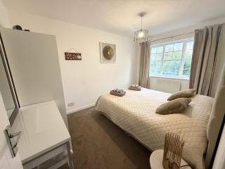 3 Bed House with parking and garden near Tower Bridge - 6