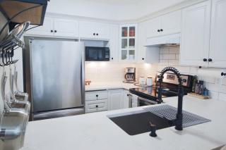 Lakefront Haven Mtn View Condo Steps from Beach - 7