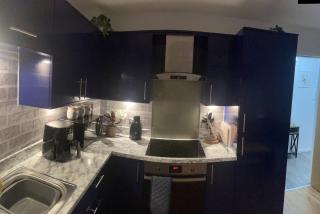 THE PAISLEY PENTHOUSE - ABBEY VIEW - 8