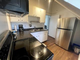 Carriage House - KingBed, Full Kitc - 4