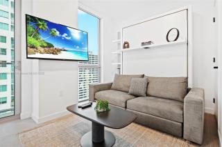 Spacious Ocean View Studio Downtown Pool Gym - 8