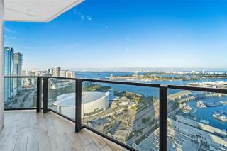 Panoramic Ocean Views 2 Bedroom With Gym Pool - 2