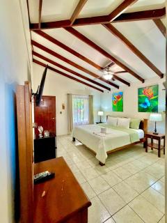 Loma Real Hot Springs Bed & Breakfast - 0