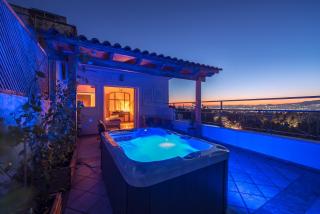 Sky Penthouse with Jacuzzi - 4