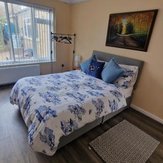 Clover Crest - 3-Bedroom House - 0