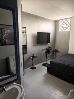 King's Apartments 401 - 2