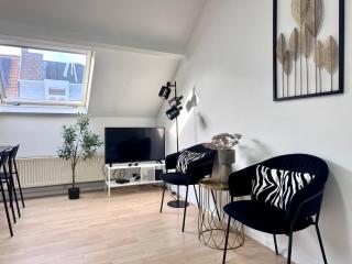 Breughel Apartments - 1