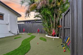 Hollywood 4BR Home with Private Heated Pool - 4