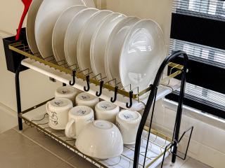 Family Landed 2BR House with Coway Free WiFi and Netflix for 8 Guests - 1