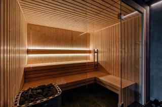 Crystal Pine Luxury Villas with Jacuzzi, Sauna & SPA by BQQK - 1