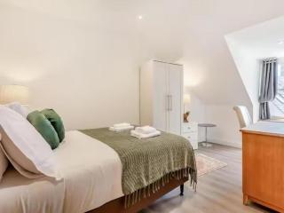 Family - Central - Wifi - Parking - Sleeps 4 - 2