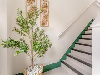 Family - Central - Parking - Wifi - Sleeps 3 - 3