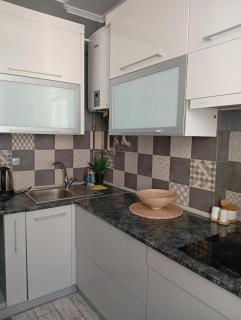 Центр, 2кім-на не вимикають світло - 9