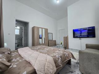 Genius Studio Apartments - 4