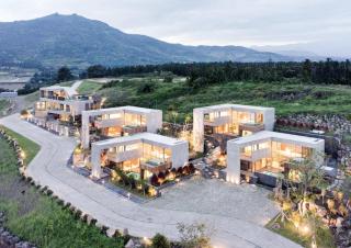 Bayhill Pool & Villa - Seogwipo - 2