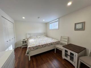 Bachelor Suite Near Transit - Private Stay in Toronto - 5