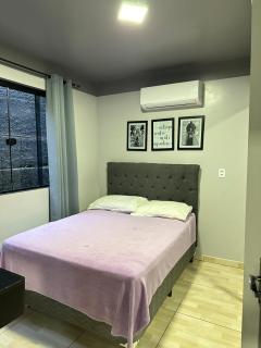 Casa confortável com churrasqueira e garagem - 1