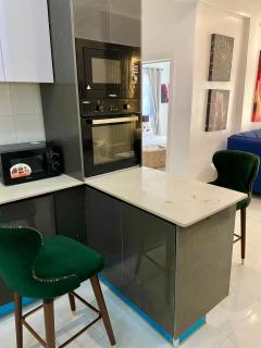 Blacky's Apartments - 8