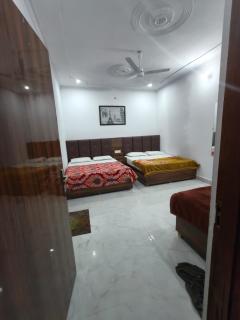 amit guest inn - 9