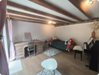 Chambre privée et sa suite dans maison familiale - 5